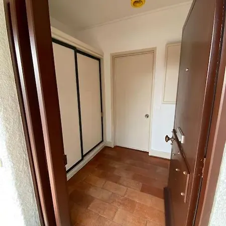 Sunny With Golf Front View Dom wakacyjny