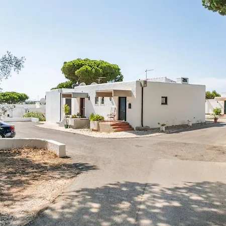 Sunny With Golf Front View Dom wakacyjny