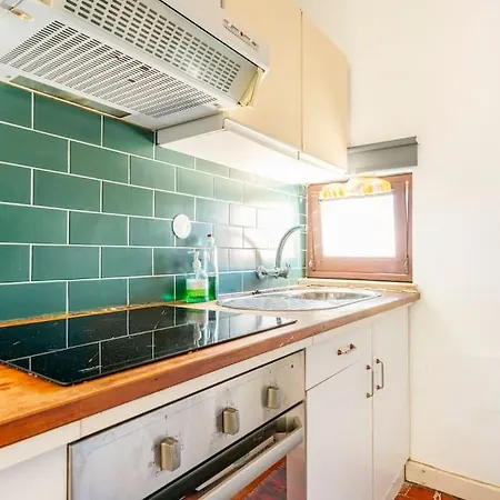 בית נופש Sunny With Golf Front View *